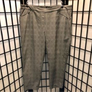 Capri Plaid Dress Pant.  Size - 1X